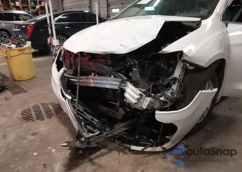 2023 Chrysler Pacifica Touring L z USA, uszkodzony, nr VIN 2C4RC1BG2PR524331